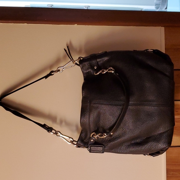 Coach Handbags - Coach Perla black leather shoulder/hobo bag